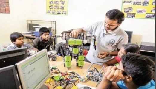 ಕನ್ನಡದಲ್ಲೇ ಕೋಡಿಂಗ್ ಮತ್ತು ರೋಬೋಟಿಕ್ಸ್: ಸರ್ಕಾರಿ ಶಾಲೆಗಳ ಹೊಸ ಇತಿಹಾಸ